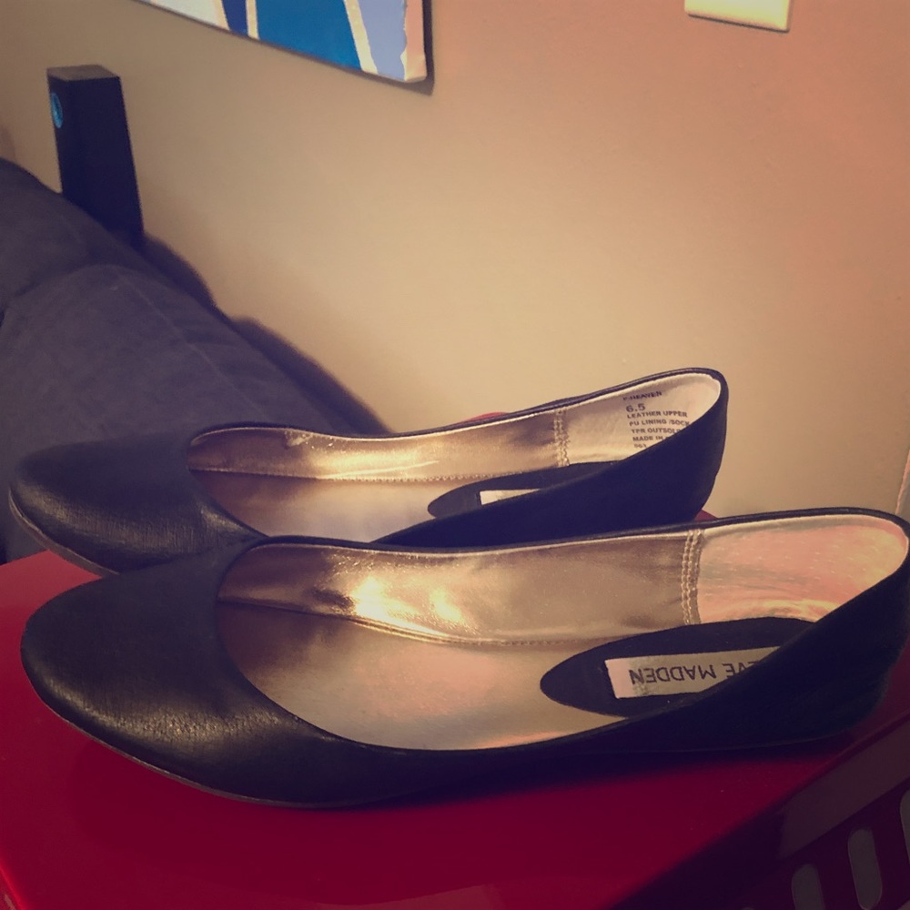 Steve Madden black matte flats size 6.5